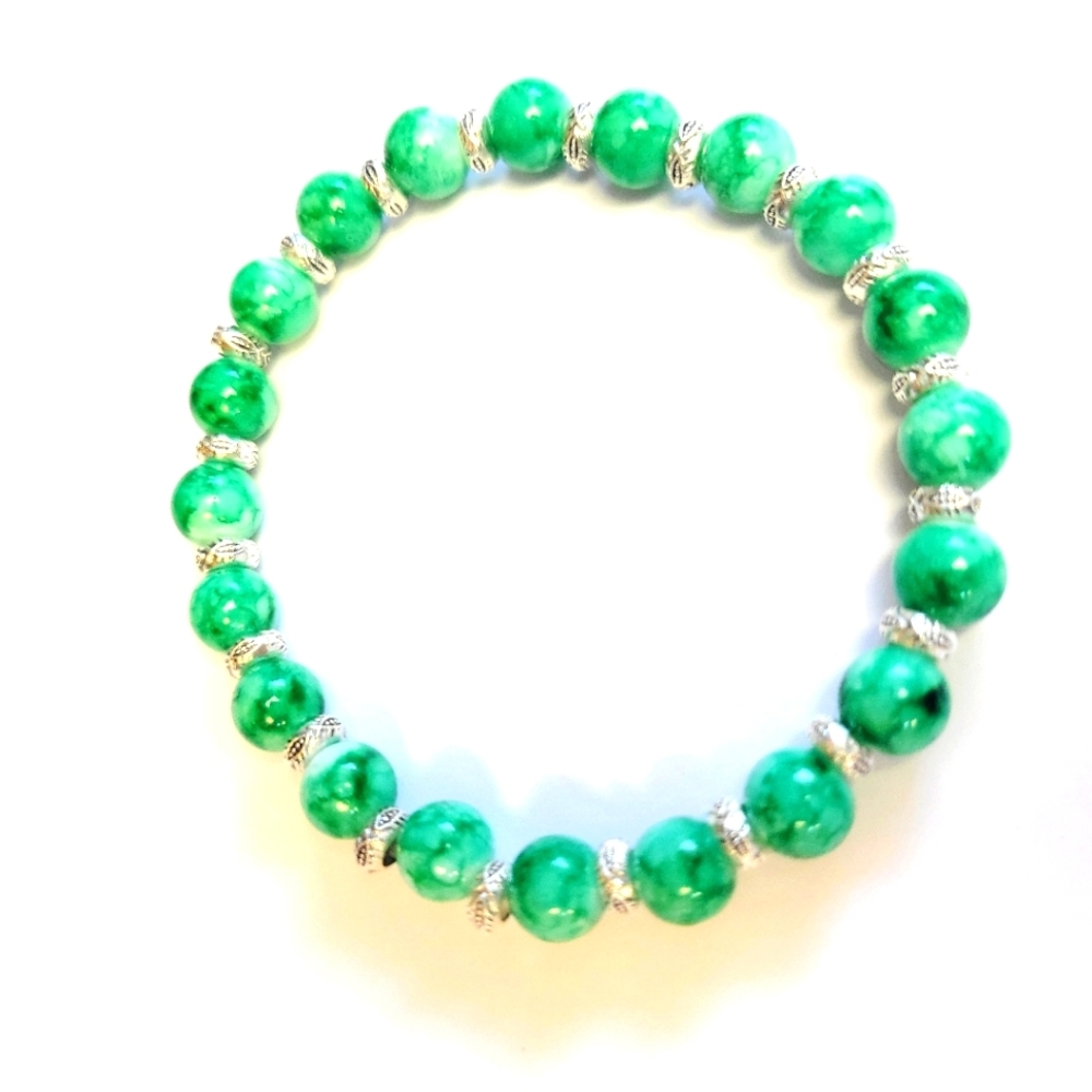Green Snowflake Beaded Bracelet Silver Accent 8 Inch